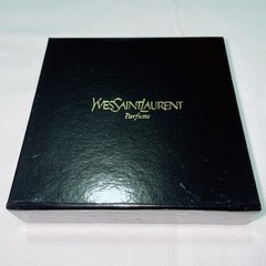 ☆お値引可能☆【新品未使用品】Yves saint Lauren...
