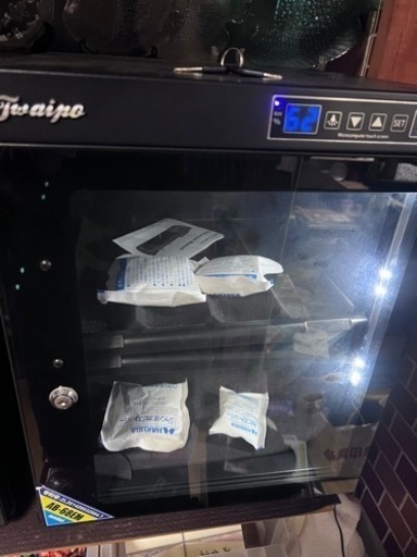 未使用に近い▶︎カメラ保存容器　電気タイプ中