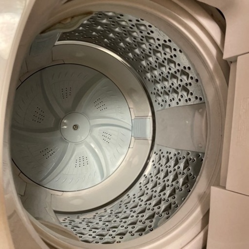 美品の8キロ洗濯機、お買い得。