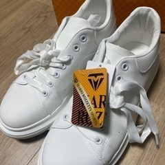 【オールホワイト】スニーカー(マリオ・ロゼッティ)の画像