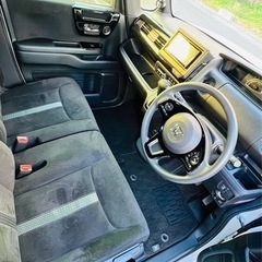 ホンダ　Nbox カスタム　L 令和4年式　1.5万キロ