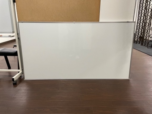 ホワイトボード　1700×900 壁掛け　中古　引取限定