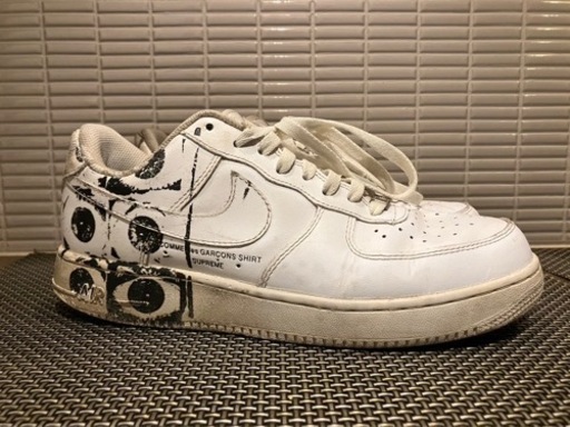 NIKEエアフォース1 シュプリームとコムデギャルソンのコラボスニーカー