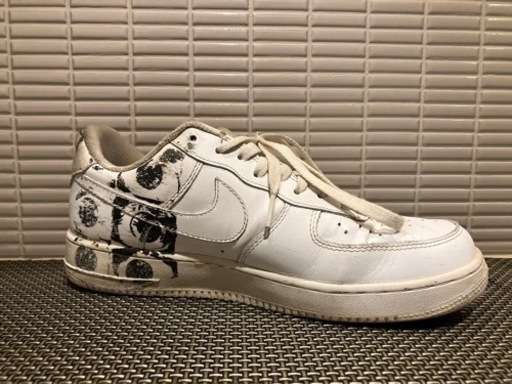 NIKEエアフォース1 シュプリームとコムデギャルソンのコラボスニーカー