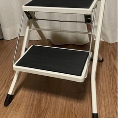 【お渡し予定決まりました】折りたたみ　脚立