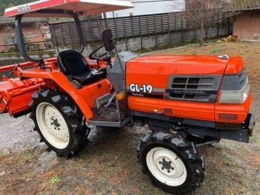 ＊購入者決まりました＊　トラクター　クボタGL-19