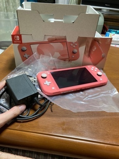 switch lite コーラル　スイッチ　任天堂　ニンテンドー