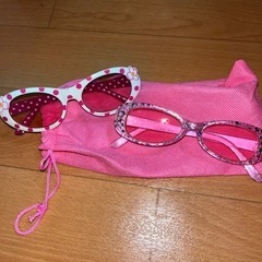 ちょっとおかしなメガネ2個🥸の画像