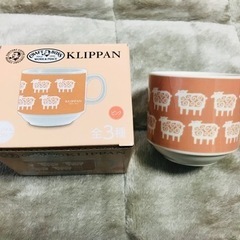 フルーツボールとマグカップのセットの画像