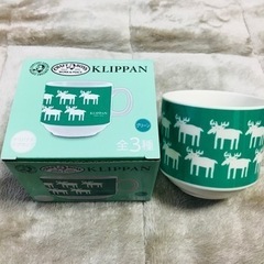 フルーツボールとマグカップのセットの画像
