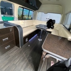 ハイエース　キャンピングカー仕様の画像
