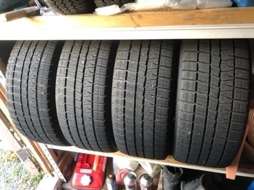 スタッドレスタイヤ