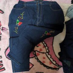 少し大きめのジーンズ　スカート、ボトム、ベストの画像