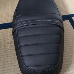 トライアンフ ストリートツイン純正シート