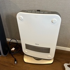 YAMAZEN セラミックファンヒーター 2014年製 DF-RL 122Wの画像