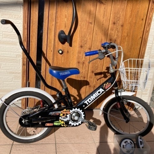【決まりました！】TOMICA自転車　トミカ　17インチ　補助輪、押し手棒付き！防犯登録解除済