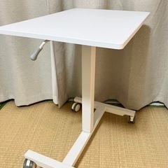 ニトリ　昇降デスクの画像