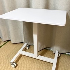 ニトリ　昇降デスクの画像