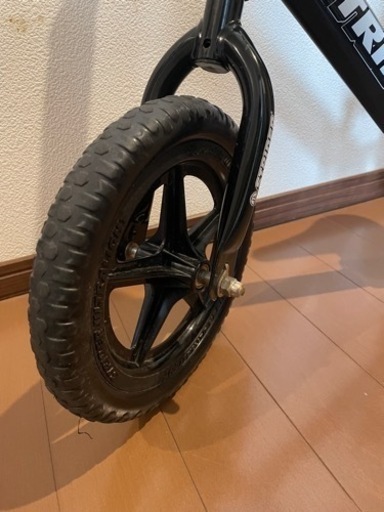ストライダー　スポーツモデル　黒　12インチ
