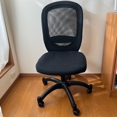 (受け取引先決定)黒　デスクチェア　IKEAの画像