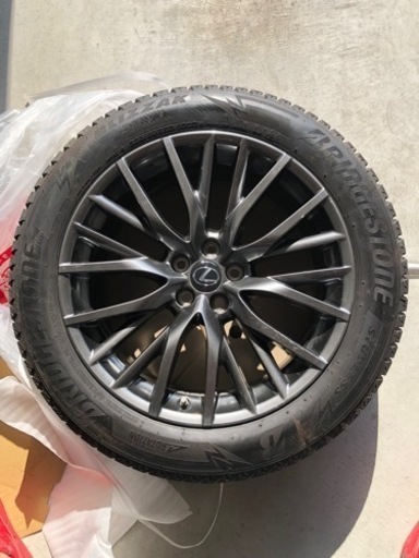 LEXUS RX300Fスポーツで使用　スタッドレスタイヤ、ホイール