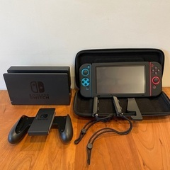 任天堂スイッチ新型　美品　使用頻度少