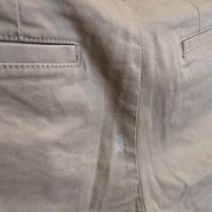 今！激安ほぼ新品同様【ユニクロベージュ綿パンツ】　サイズＭ　表示タグウエスト64センチ目安　の画像