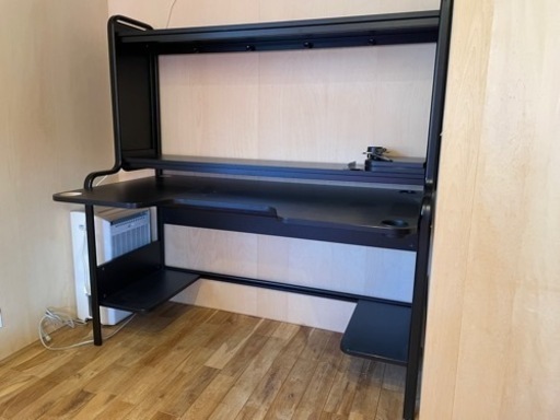 IKEA FREDDEフレッデ　ゲーミングデスク黒　中古品