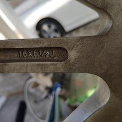 スタッドレスタイヤ★ホイールとナット付き 16インチの画像