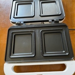 ツインベーカリー。HS-680型。美品です。サイズ約幅26㌢奥行22㌢高さ10㌢お子様と楽しくベーカリーにチャレンジはいかがでしょうか？の画像