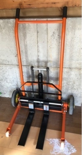 フォークリフト