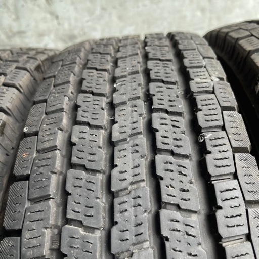 バリ山　YOKOHAMA ヨコハマ　IG91 185/80R14 97/95N LT スタッドレス　タイヤ　2022年製　14インチ
