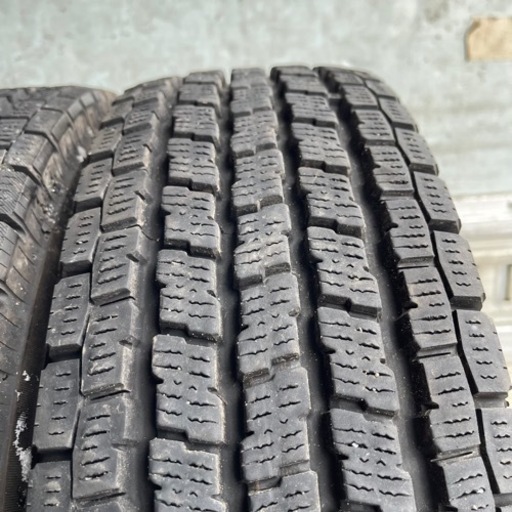 バリ山　YOKOHAMA ヨコハマ　IG91 185/80R14 97/95N LT スタッドレス　タイヤ　2022年製　14インチ