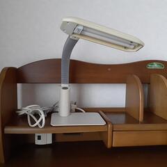 コイズミ学習机の画像