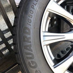 プリウスα スタッドレス　４本セットの画像