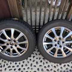 プリウスα スタッドレス　４本セットの画像