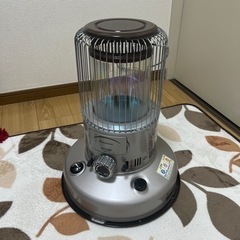 石油ストーブ　18L灯油ポリタンクと自動送油付き