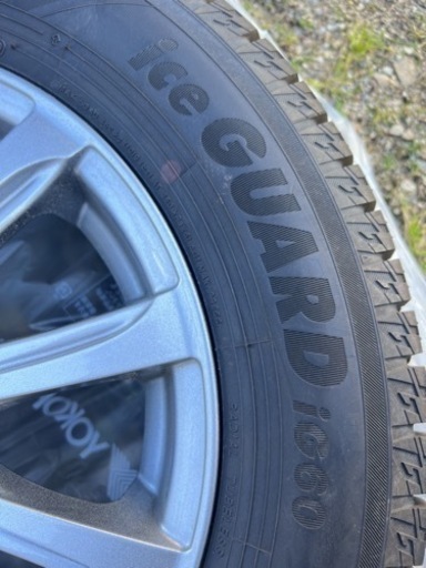 スタットレスタイヤホイール付き4本セット　165/70R14  2022年12月購入　3ヶ月のみ使用