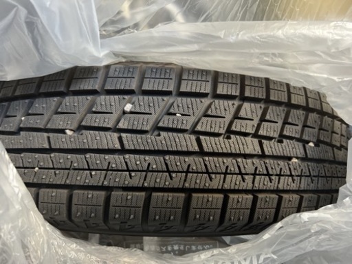 スタットレスタイヤホイール付き4本セット　165/70R14  2022年12月購入　3ヶ月のみ使用