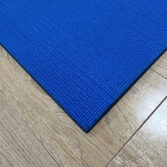 受付終了＊美品＊ヨガマット　ブルーの画像