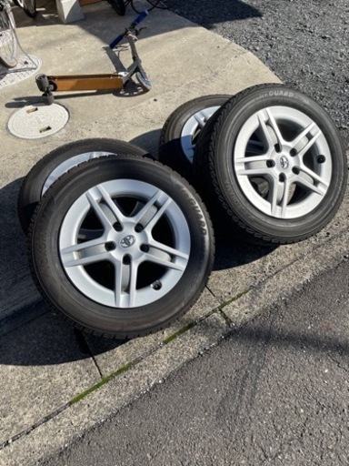 トヨタ純正アルミホイール　205/60/16 スタッドレス