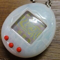 ジャンク扱い 当時物 たまごっち 3台セット スケルトン 初期 ブルー レッド ホワイト レトロ 携帯ゲーム おもちゃ 札幌市 中央区 南12条の画像