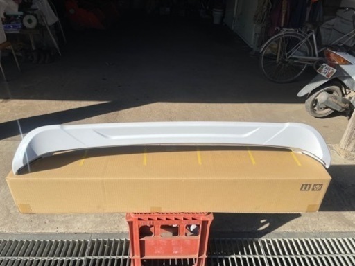 ダイハツ　アトレーＳ700Ｖルーフエンドスポイラー