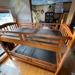2段ベッドの画像