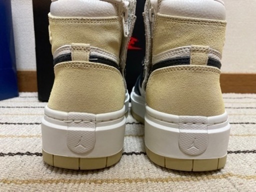 昨日購入しました　WMNS AIR JORDAN 1 ELEVATE HIGH