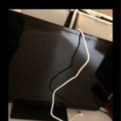 テレビ　テレビ線、電源コード、リモコン付き