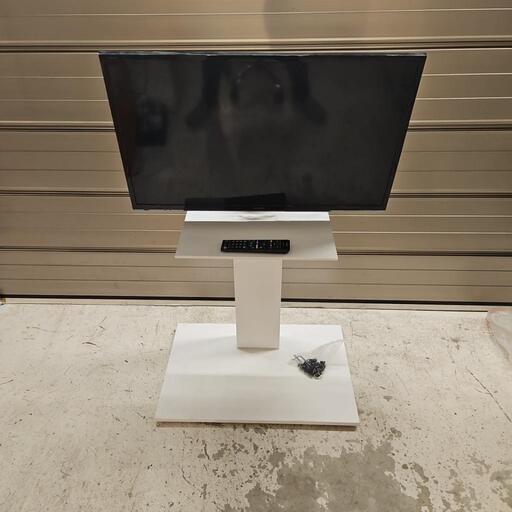 美品 動作品 液晶テレビ32V型　シャープ LC-32H30（2015年製）リモコン B-CAS付属 テレビ台付き