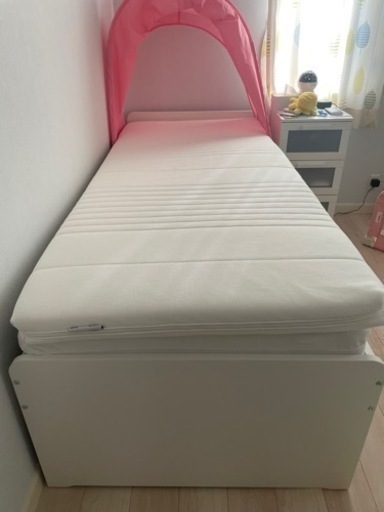 IKEA ベッドフレーム、マットレス、マットレスパッド