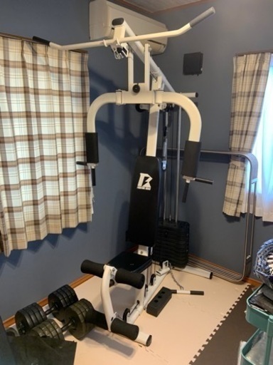 トレーニングマシン