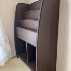 本棚　絵本付き　クッション付き絵本ラック　Curio  日本製の画像